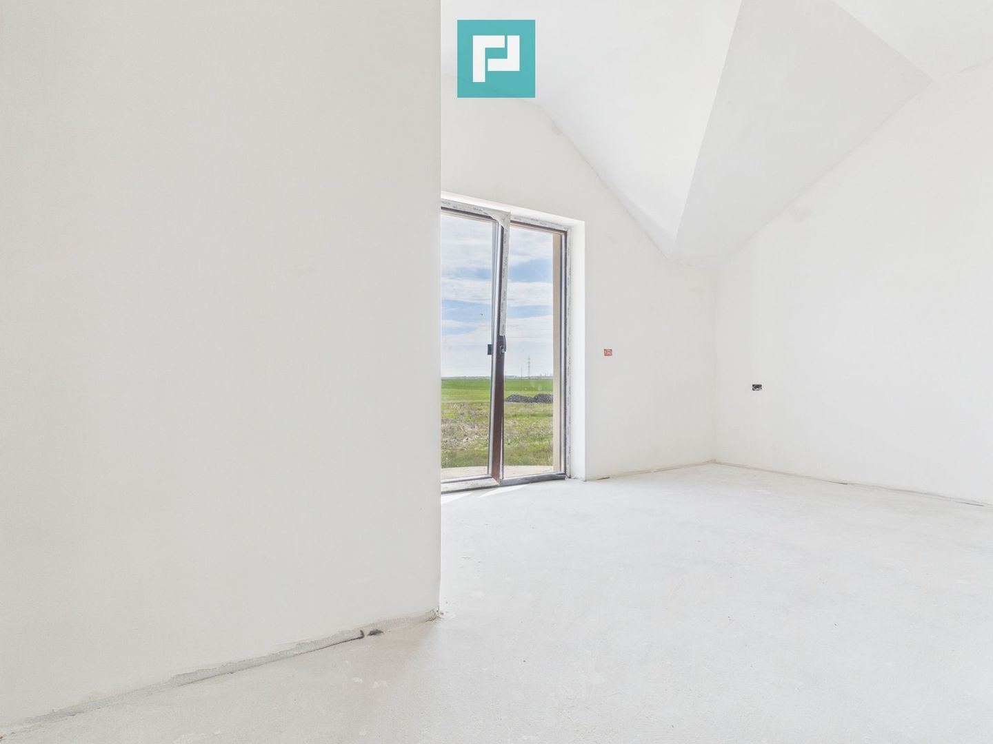 Duplex spațios 102 mp utili, teren 350mp in Covaci - Poză 21