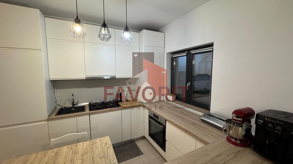 Mobilat si utilat. Pozitie buna. 2 locuri de parcare - Poză 4