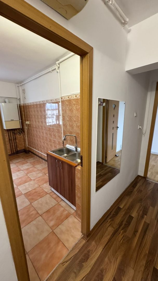 De vânzare apartament 2 camere, Studio Buftea, pregătit de mutat - Poză 7