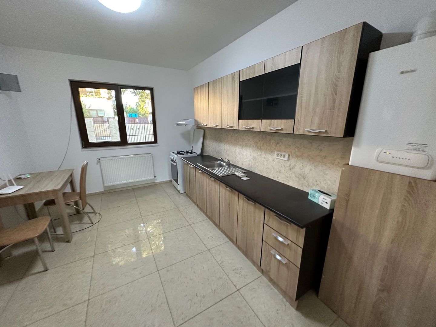 Casă / Vilă cu 4 camere de vanzare  în zona Aradului - Poză 10