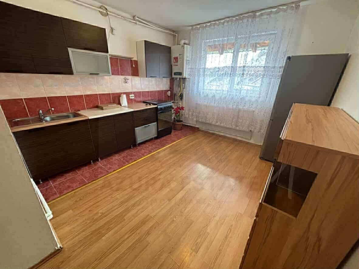 Garsonieră mobilată 36 mp – compartimentată pe 2 niveluri, Terezian - Poză 1