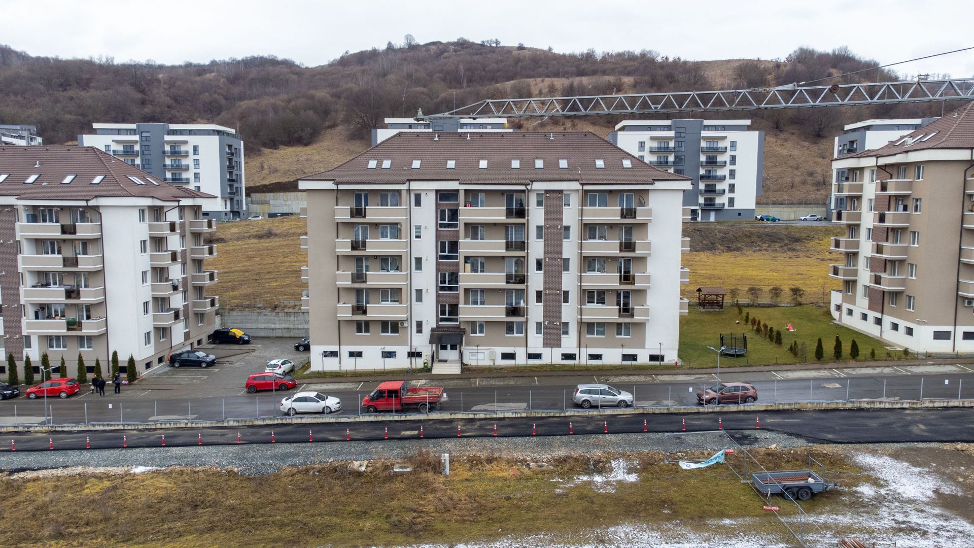 Apartament 3 camere la parter înalt cu parcare subterană - Poză 15