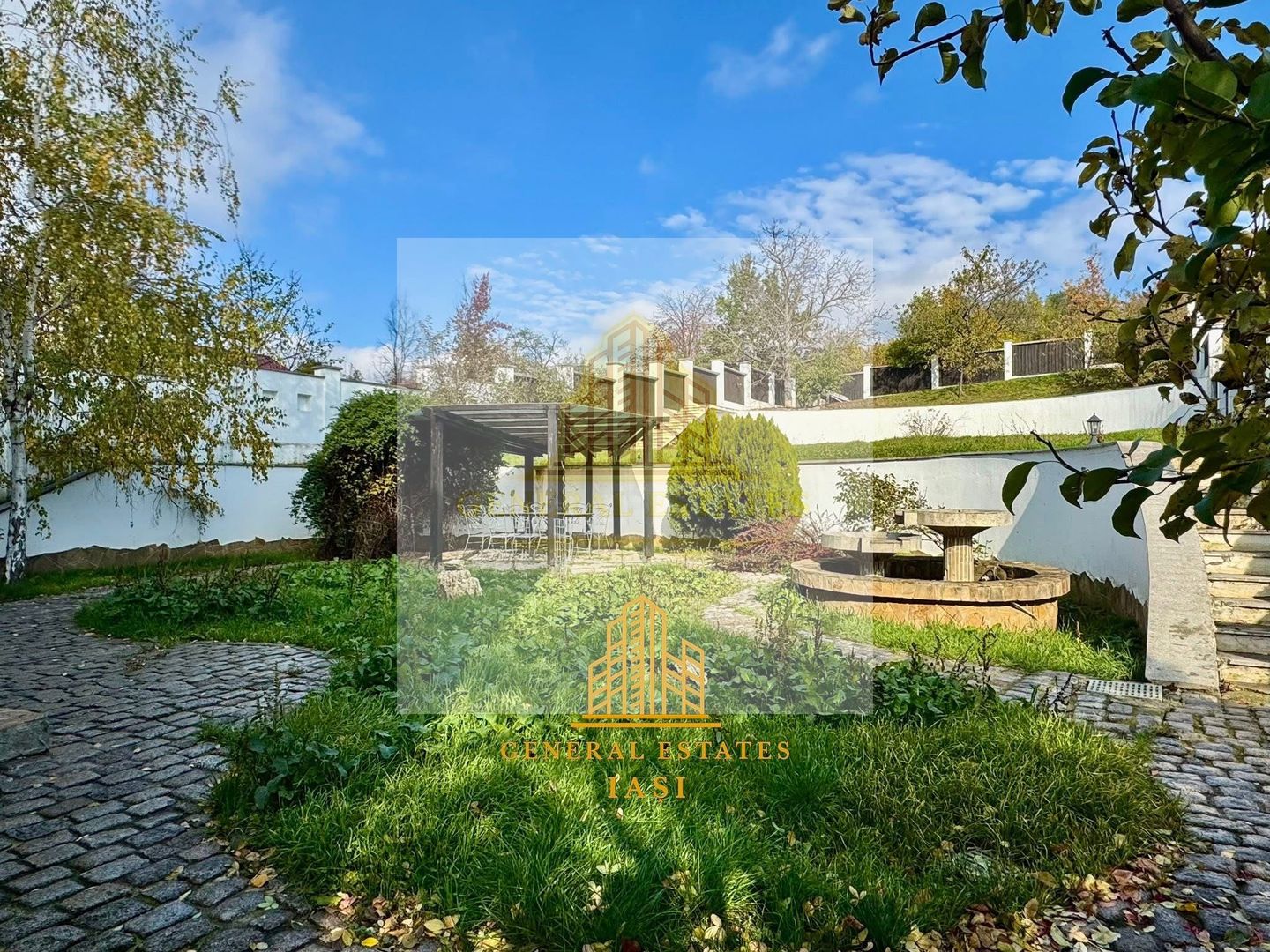 Vânzare Casă în Bucium cu Priveliște Panoramică - Poză 20