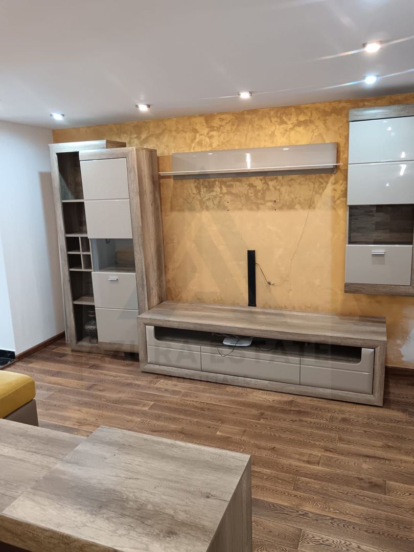 Casa individuala moderna cu 6 camere si 650 mp teren in Piata Cluj - Poză 6