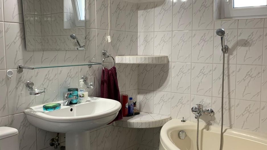 De Inchiriat Apartament  3 camere Unirii - Camera de Comert sect.4 - Poză 9