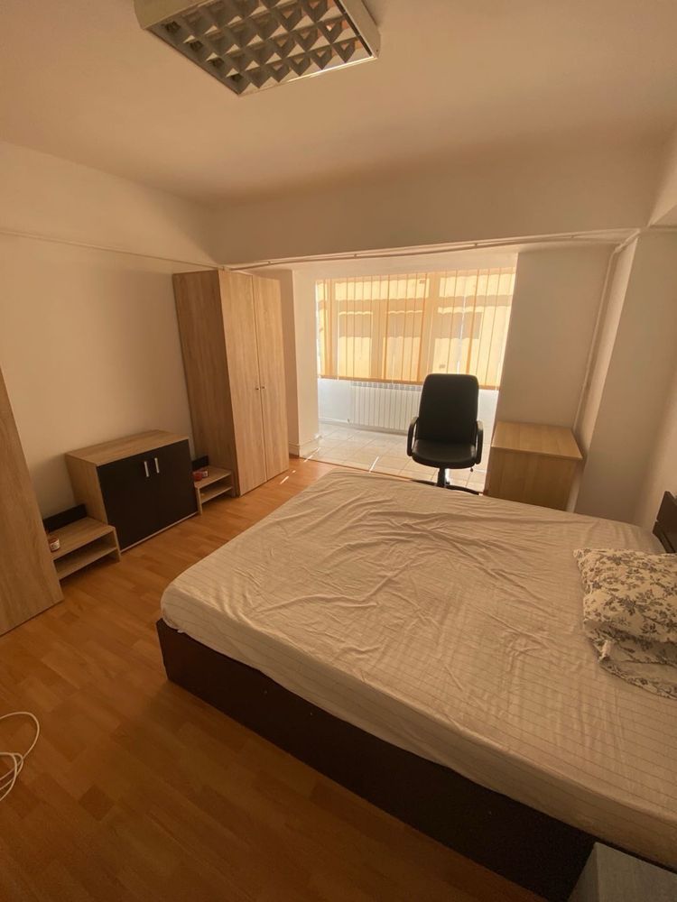 Vand 3camere mare stradal din Blvdul Decebal Bucuresti - Poză 8