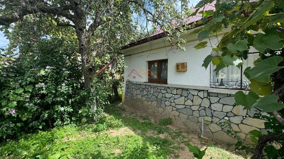 Casa 4 camere, 536 mp teren, toate utilitatile, Urleta, Prahova - Poză 1