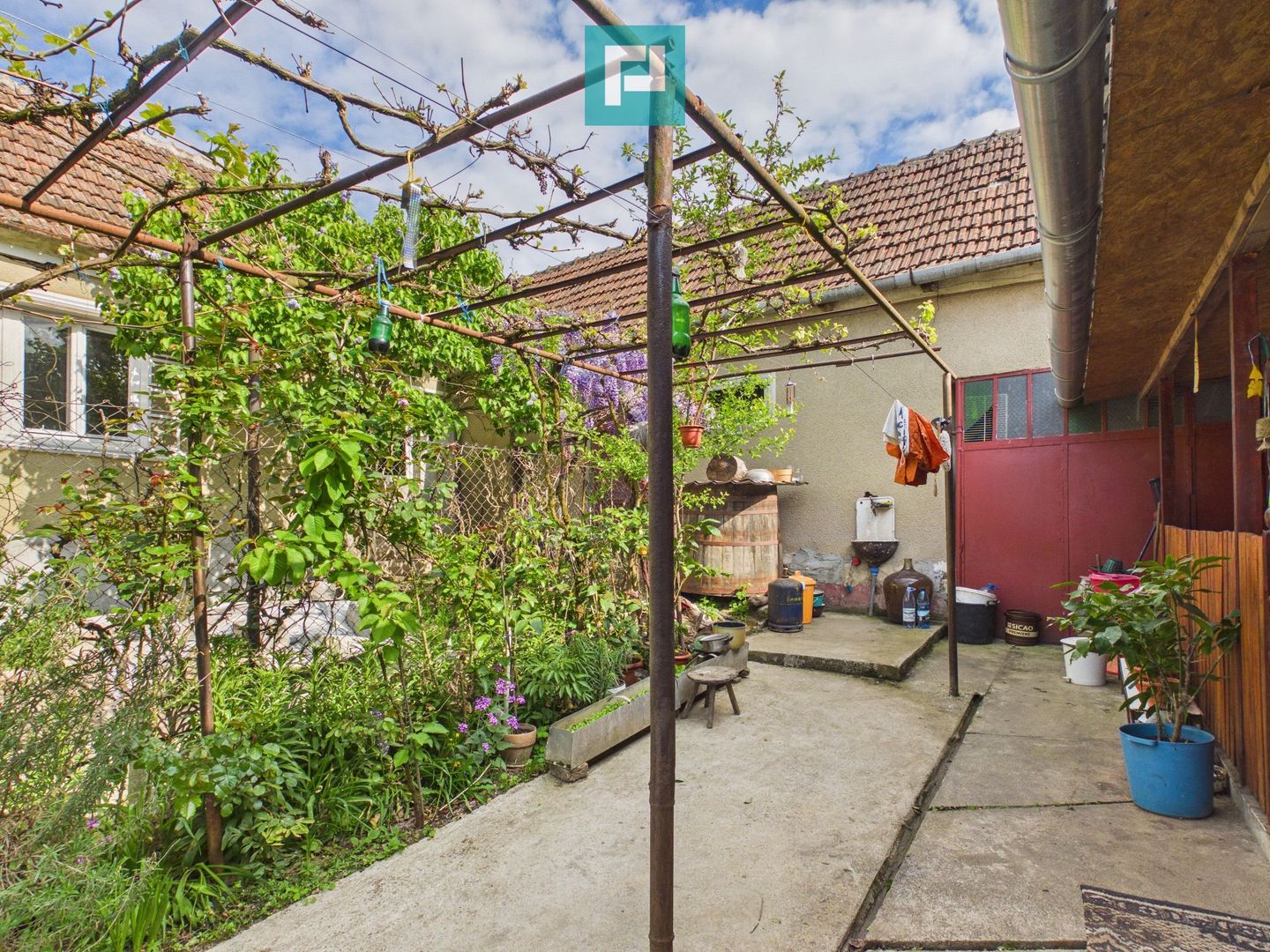 Casă cu 3 camere și teren generos în Drauț - Poză 11