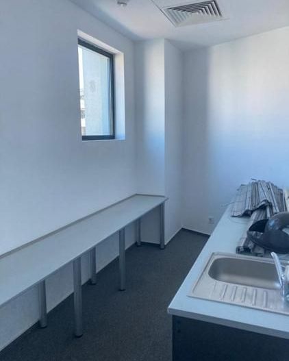 BRASADAS vinde Cladire de Birouri Inchiriat in Zona Unirii. - Poză 9