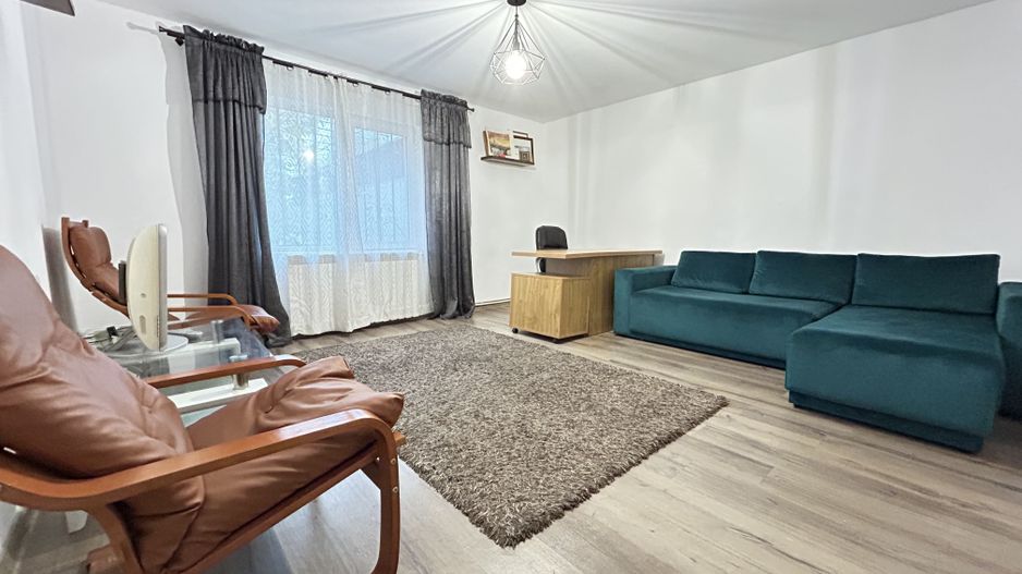 Casa P+1 din BCA ideala pentru o familie antreprenoare – Pecineaga - Poză 1