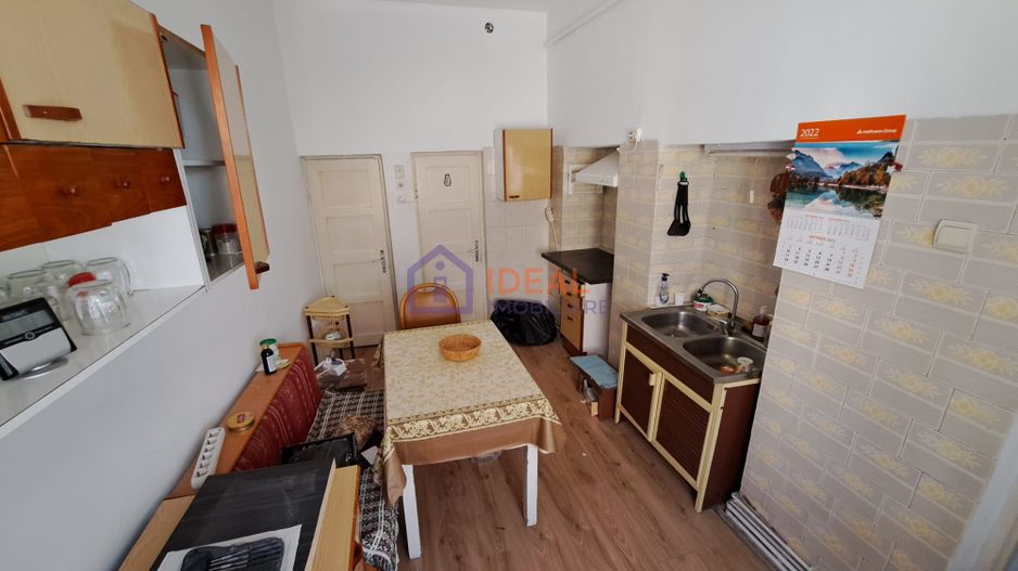 Casa cu 2 camere si pivnita mare, zona Ultracentrala - Poză 3
