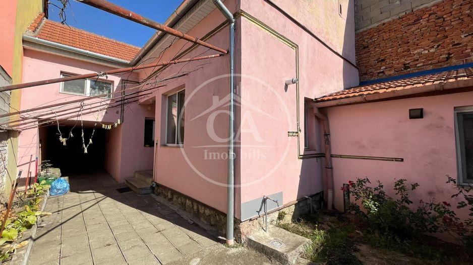 Casa de vanzare cu 4 camere in zona Nufaru,  Oradea - Poză 2