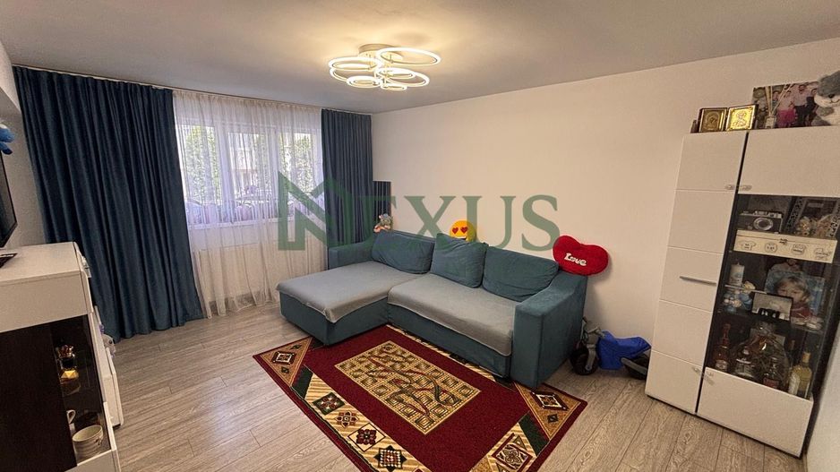 Apartament cu 2 camere, renovat complet, str.Libertății, Moinesti - Poză 1