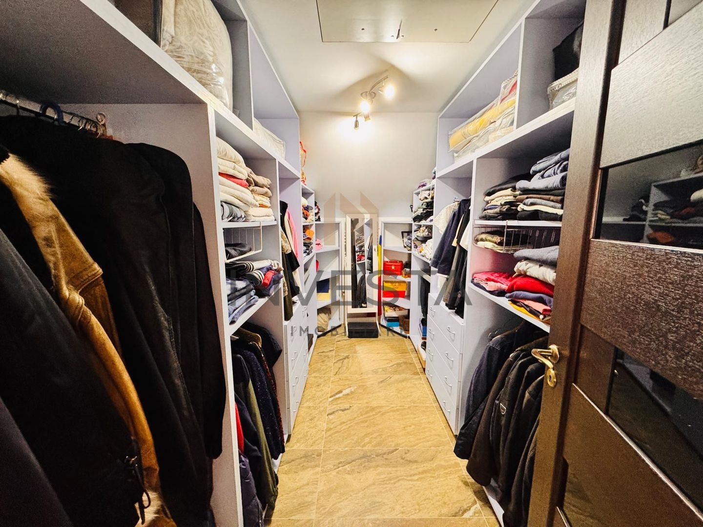 DE VANZARE CASA INDIVIDUALA 300 MP | 700 MP CURTE - Poză 26