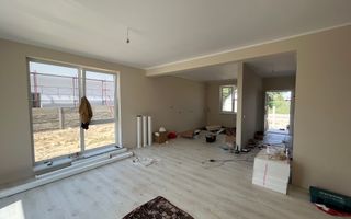 1/2 Duplex Utvin,4 Camere,2 Bai,Toate Utilitatile - Poză 5