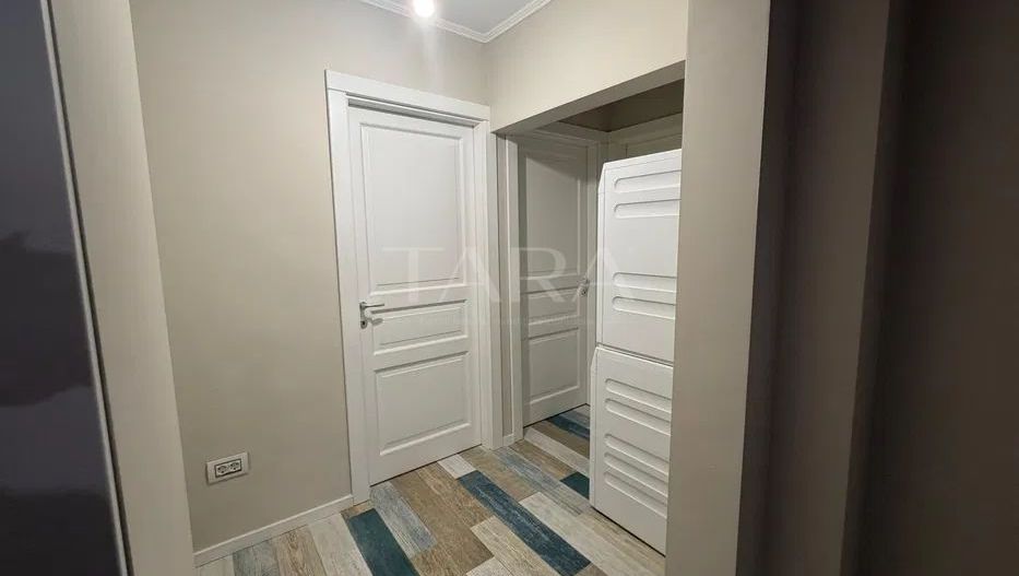 Apartament modern cu 3 camere, garaj și parcare, în zonă liniștită. - Poză 7