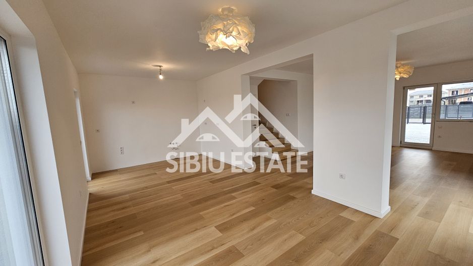 Casa 4 camere LA CHEIE mutare rapida - Poză 15