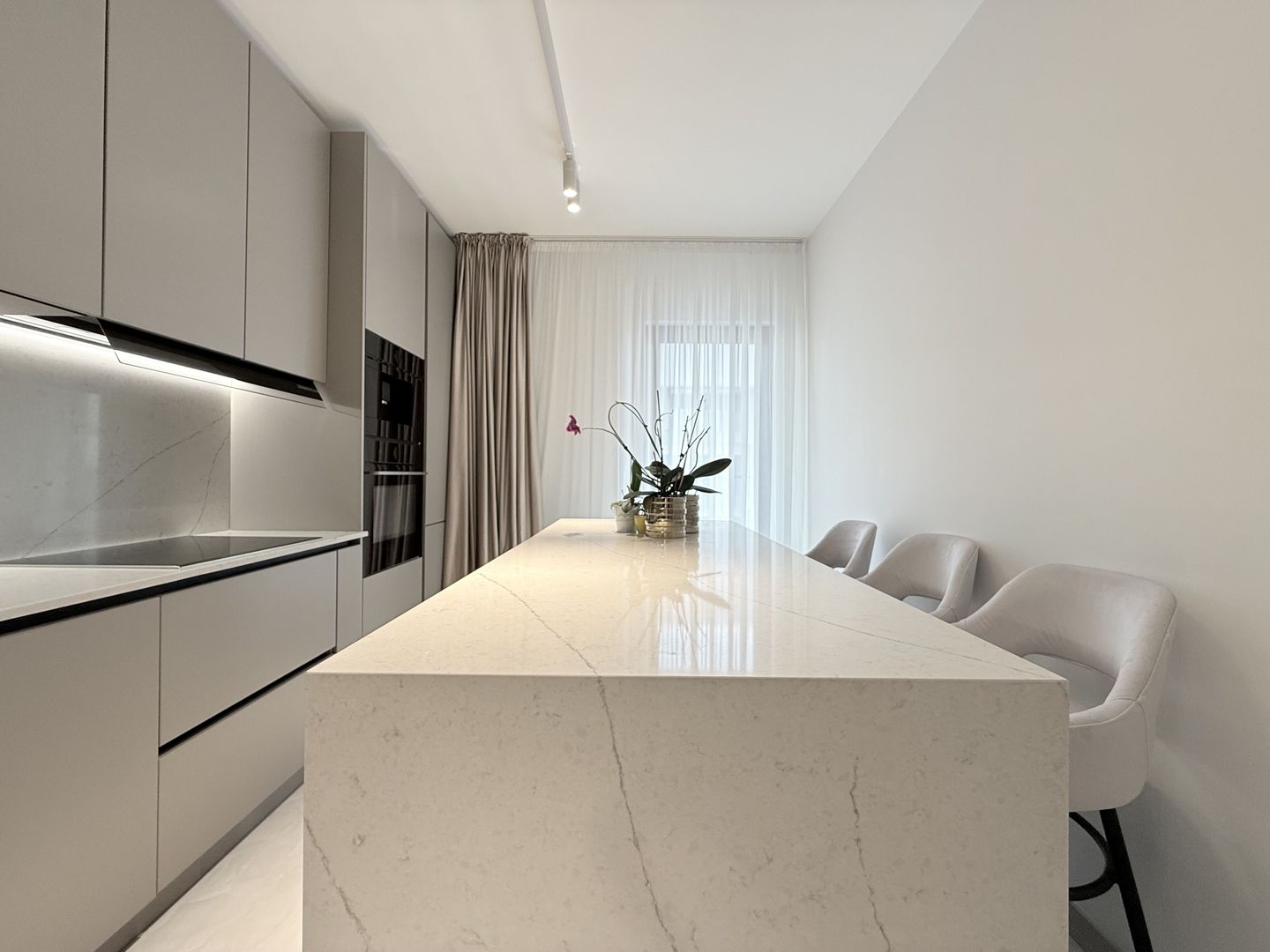 Apartament duplex | 3 camere | 3 bai | 133 mp totali - Poză 1