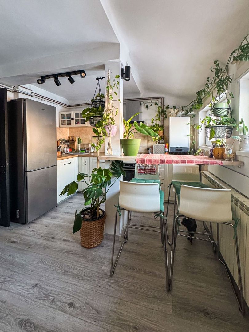 Apartament 2 camere - Domenii, etaj 2/2, centrala noua, curte, boxă, pod. - Poză 7