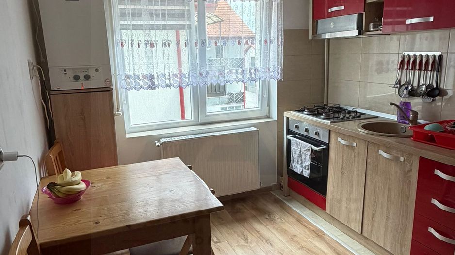 Apartament 2 camere etaj 2 cu 2 balcoane si parcare in Arhitectilor - Poză 4