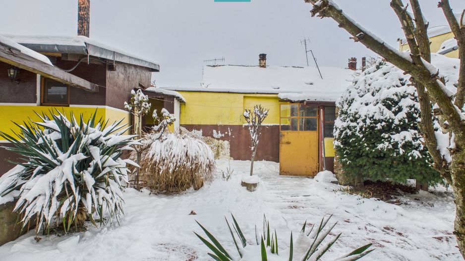 Casă cu 4 camere în zona Parneava - Poză 26