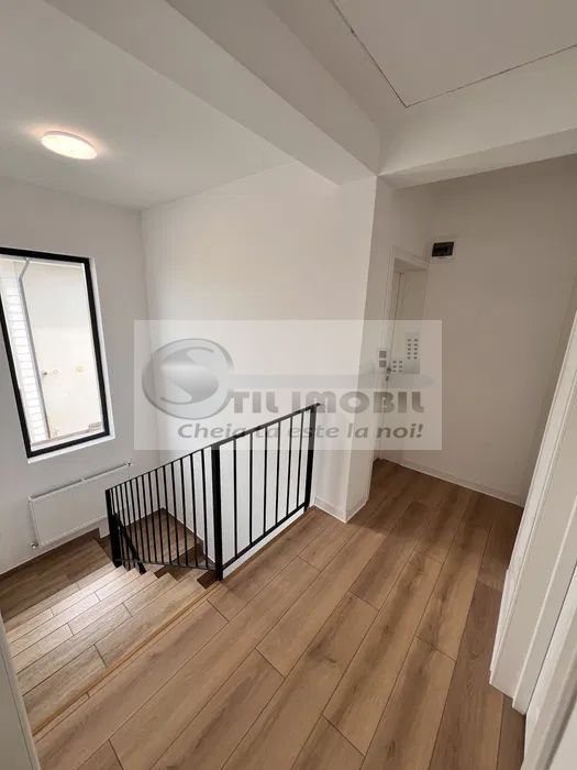 CASA DE VANZARE MIROSLAVA 4 camere, 110 utili/350mp teren 155.000 euro - Poză 2