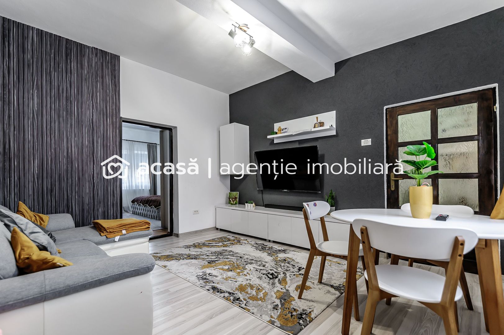 Doua apartamente cu gradina si terasa, in Micalaca, la curte comuna - Poză 1
