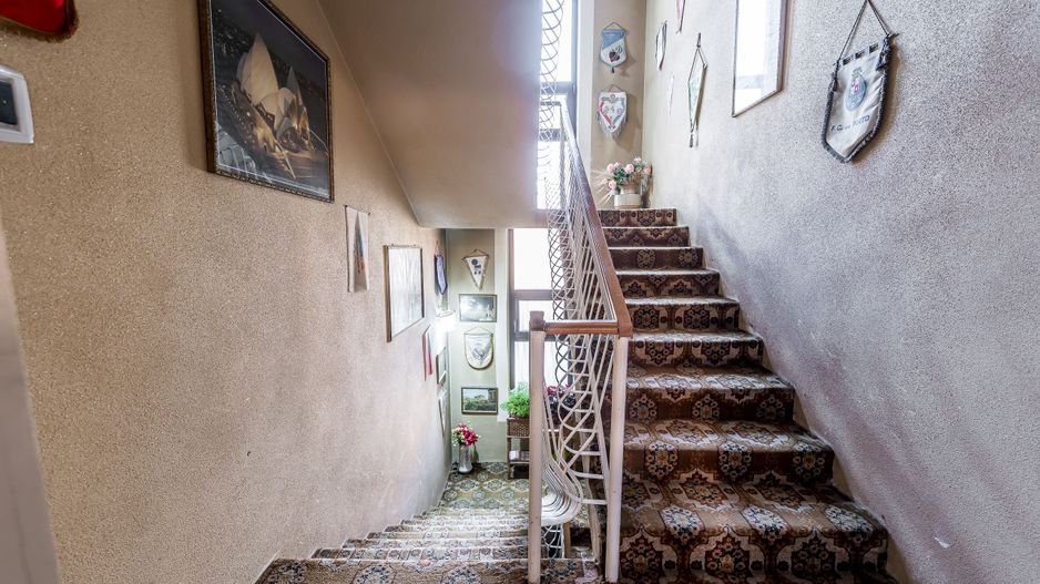 VANDUT! Vilă cu 4 apartamente aproape de centrul Timișoarei - Poză 5