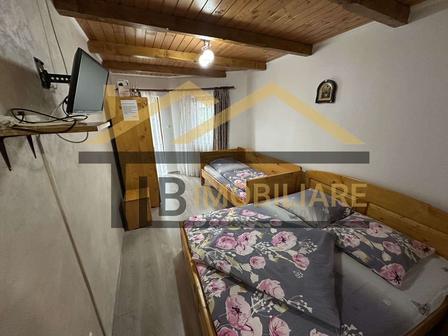 Vila cu 8 camere de vanzare, teren 1580mp, Zona Praid - Poză 16