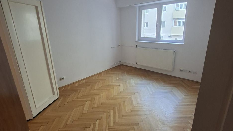 Apartament de inchiriat 3 camere Ultracentral Metrou Universitate L349 - Poză 3