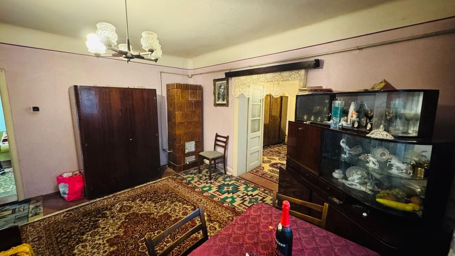 Casa de vânzare 3 camere, 2 intrări, acces auto în curte Gradiste Arad - Poză 8