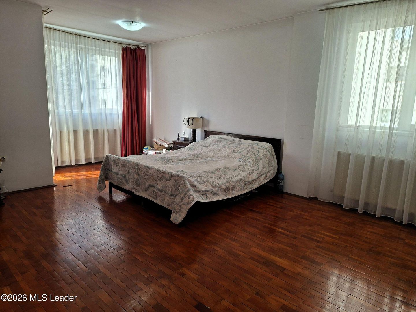 Vila cu 10 camere, destinatie rezidentiala / birouri - Poză 17