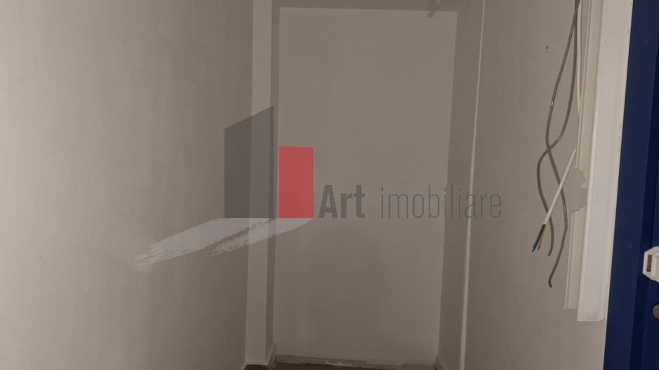 Spatiul "NESTALAN", complex comercial, Gara de Est - Poză 13