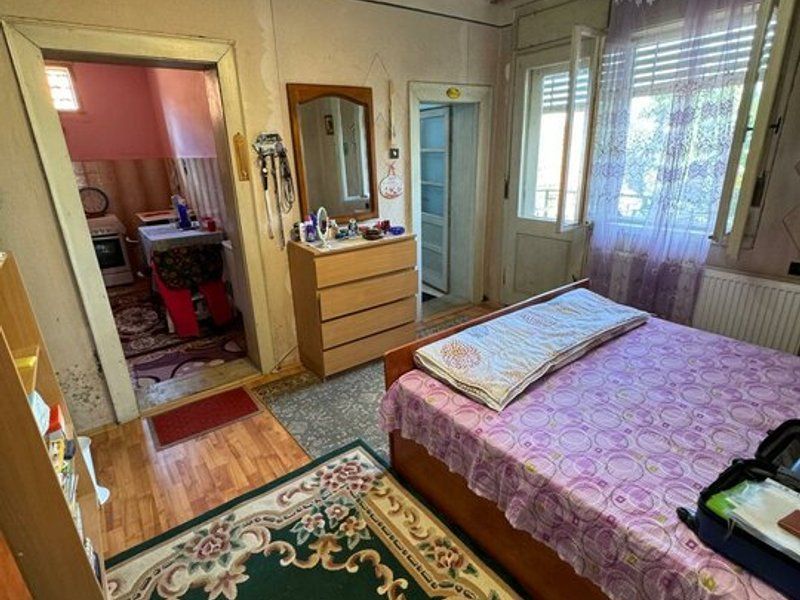 De vânzare Vilă D+P+2E, Gradiste Arad, garage si curte proprie - Poză 12