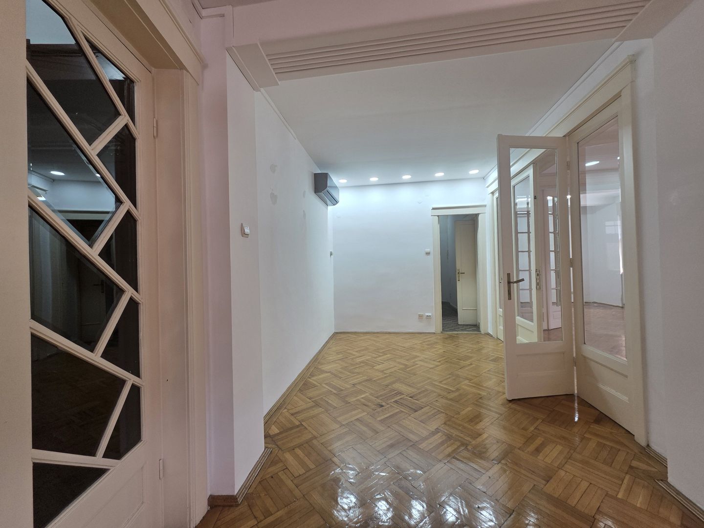 Apartament 4 camere de inchirat Armenasca Romana - Poză 3