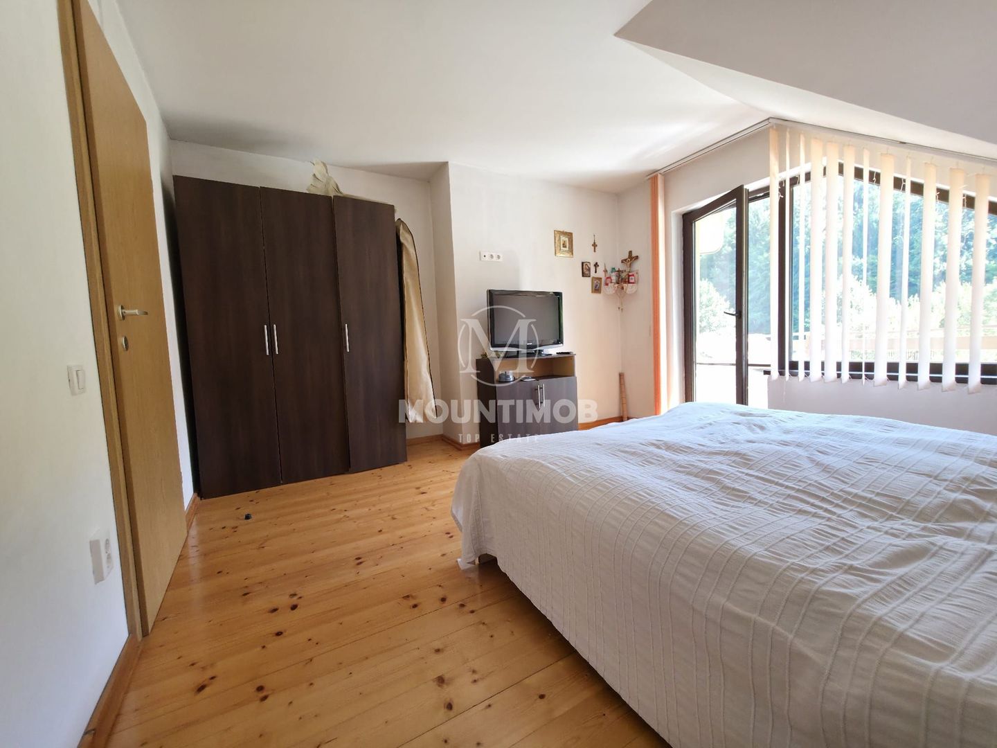 Casa de vacanta in inima padurii, 150 mp/utili, teren 1960 mp, Vulcan - Poză 7