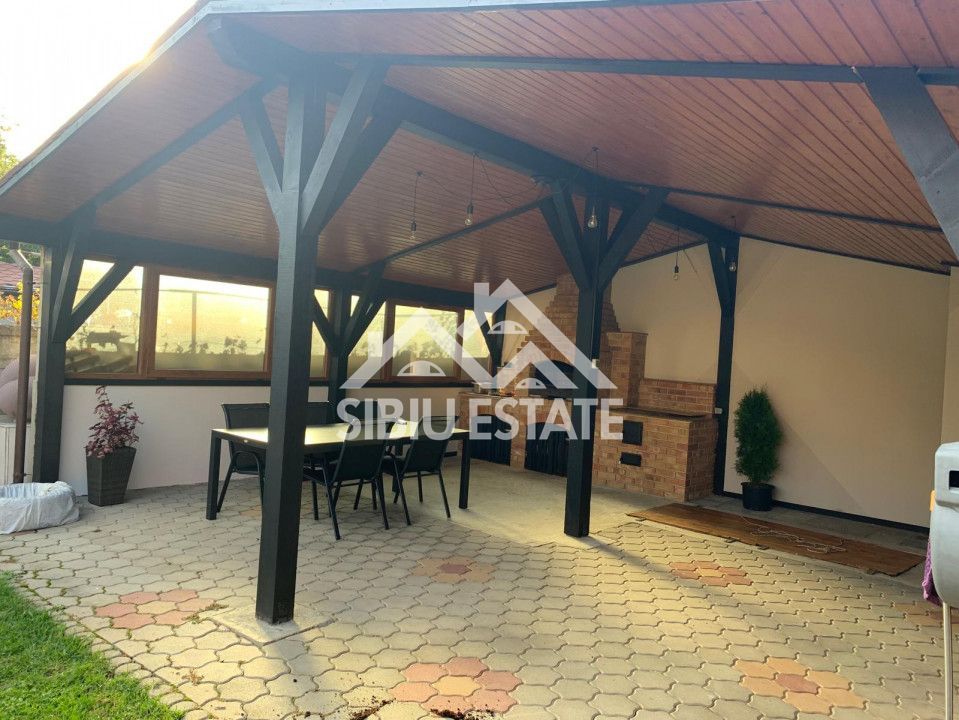 Casa tip duplex 5 camere 350 mp teren terasa cu zona gratar si pivnita - Poză 19