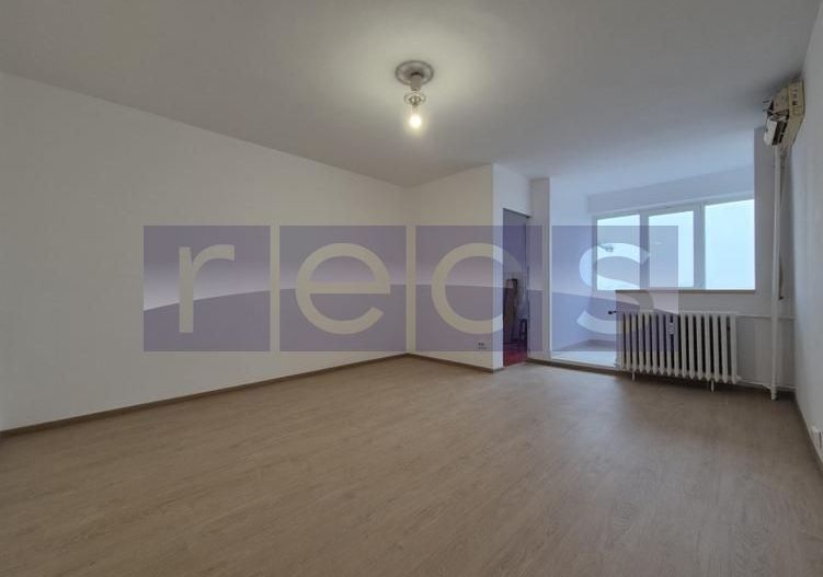 DE VANZARE GARSONIERA 31 MP DRUMUL TABEREI -SIBIU-1 MAI| METROU - Poză 1