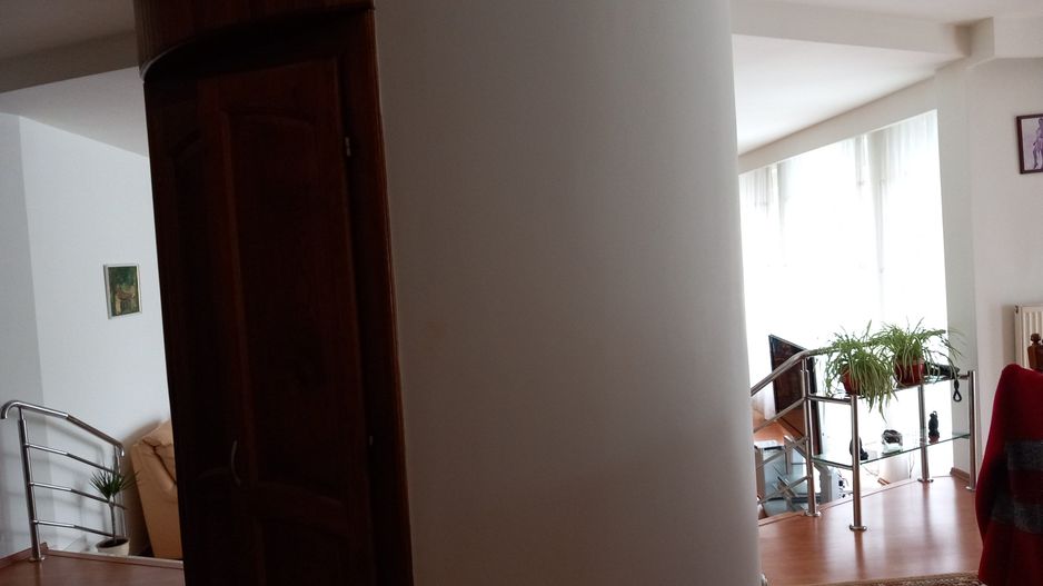 ageuropa.ro vinde casa 16 camere teren 1500mp in zona ULTRACENTRALA. - Poză 12