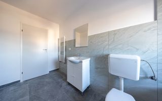 Casă modernă cu curte privată, aproape de Brașov – Cartierul Izvor - Poză 6