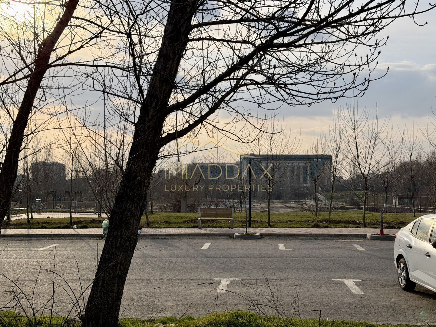 Spatiu Comercial  *731mp* / VAD stradal 31m / 19 locuri de parcare // Unirii - Poză 36