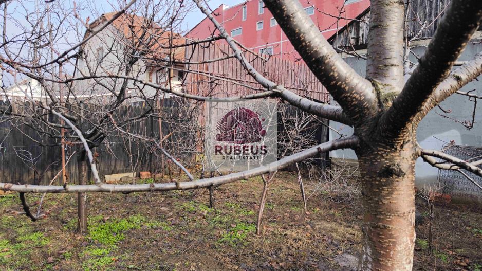 Casa cu personalitate in Calomfirescu – spatiu, liniste si teren gener - Poză 34