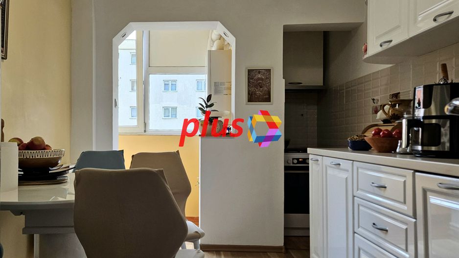 Apartament cu patru camere, zona Calea Bucuresti - Judetean 100 MP - Poză 7
