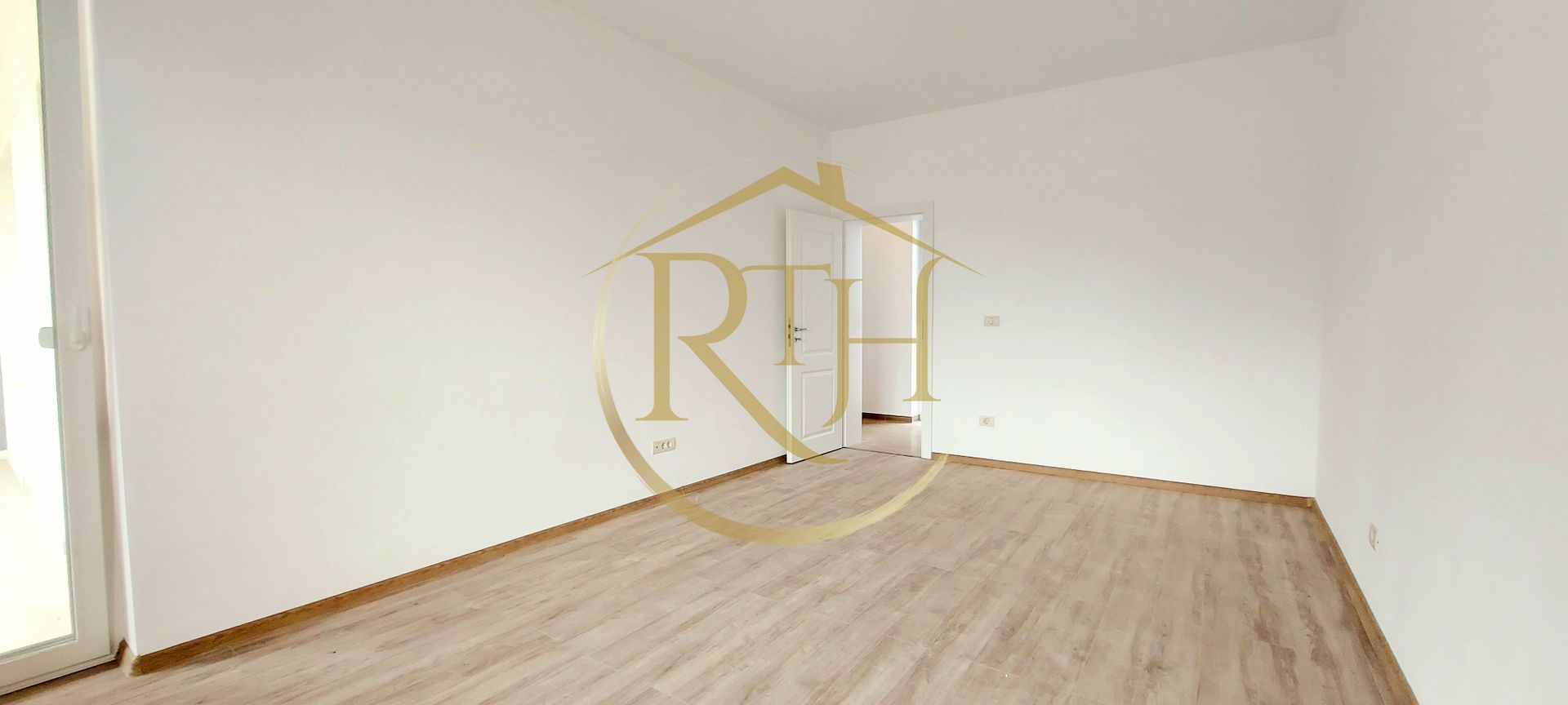 Oferim spre vanzare, apartament cu 2 camere, decomandate, Giroc - Poză 2