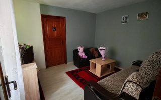 Corp de casa 4 camere zona Nicopole,curte comuna cu 1 familie. - Poză 8