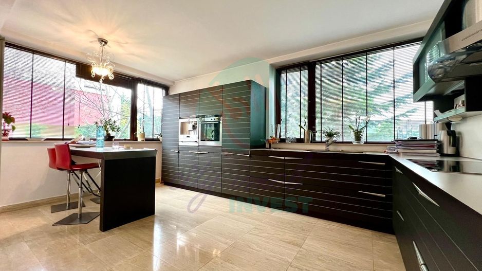 Vila individuala 10 camere Iancu Nicolae- Jolie Ville - Poză 5