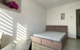 Garsoniera in Mioveni, zona centrala  situata la etajul 2 din 4 - Poză 2