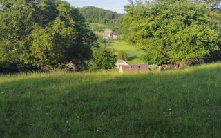 Teren intravilan-40 ari, parcelabil, loc. Slatinita - Poză 3