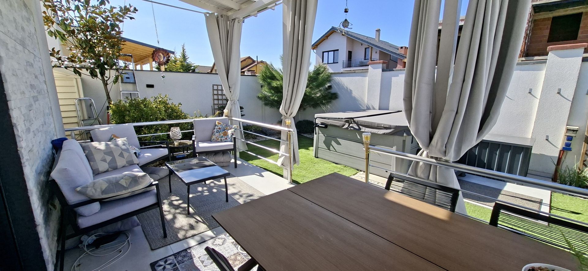 Locuinta parter mobilata si utilata cu jacuzzi - Poză 23