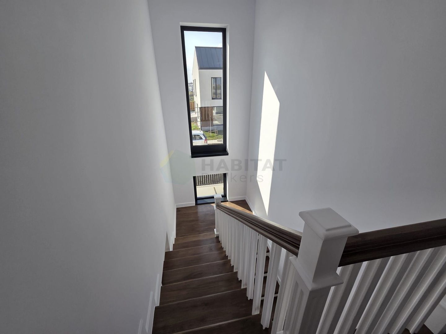 Casă modernă de vânzare în Tunari – construcție 2025, gata de mutare! - Poză 8